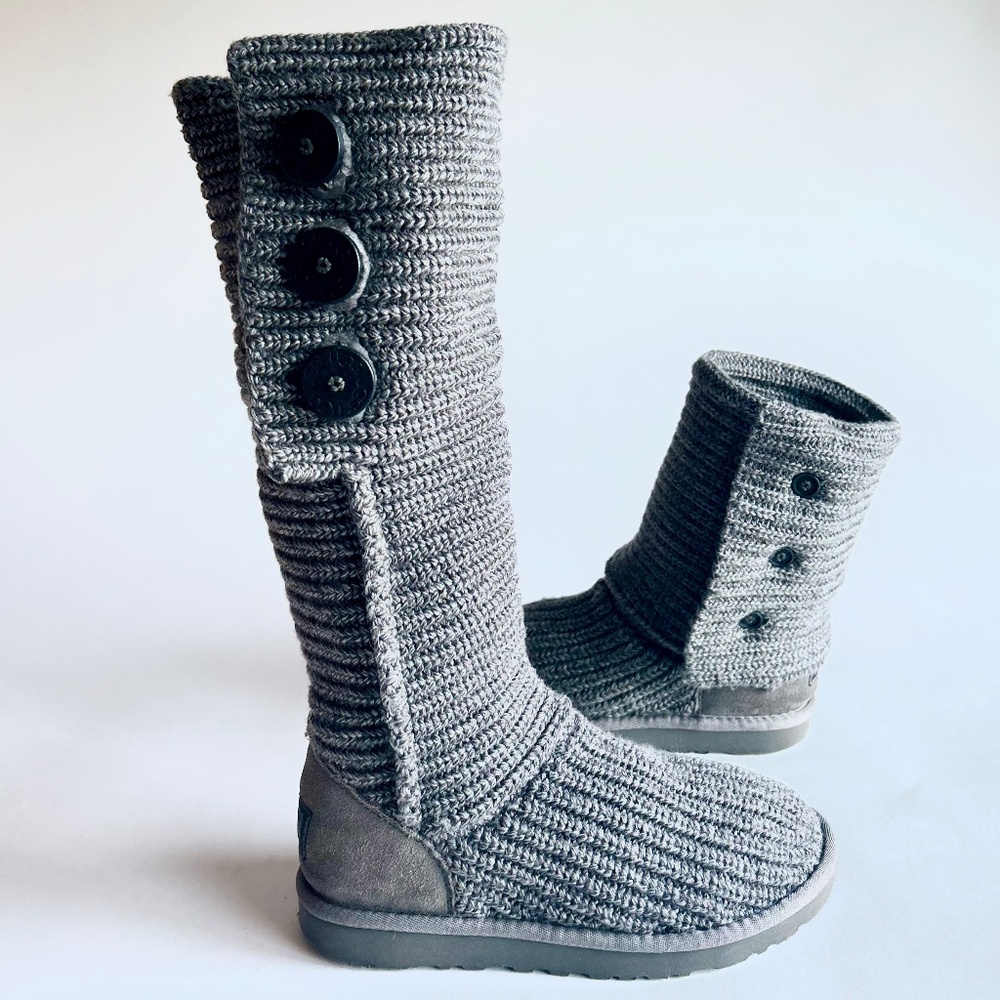 UGG Gray Knit Woven Textile Lining Genuine Sheepskin Rubber Outsole Boots size 7